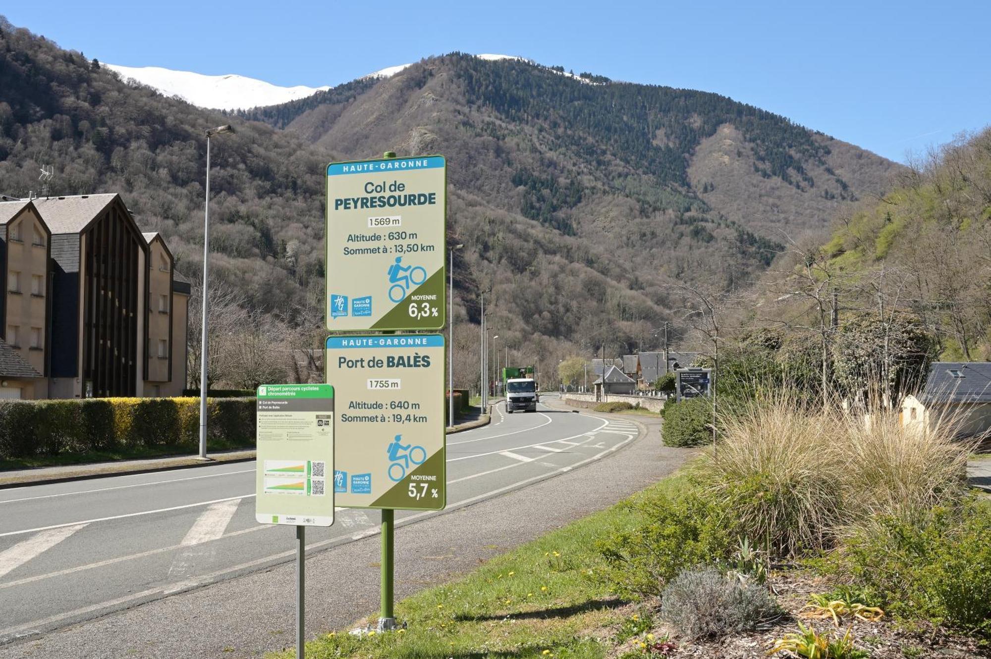Les Rosiers Villa Bagneres-de-Luchon Bagian luar foto